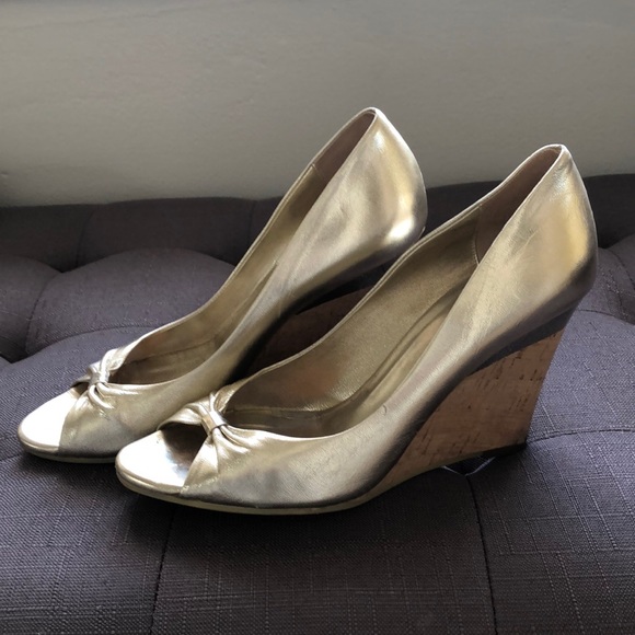 COPY - GUCCI METALLIC LEATHER WEDGES - Size 6 - Picture 2 of 6